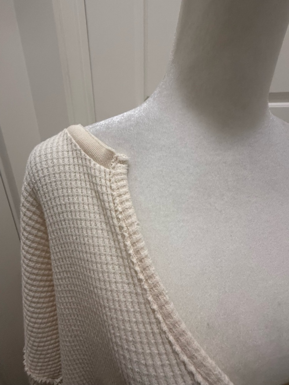 We the Free. Oversized Waffle Dolman Sleeve Thermal. Cream. Size Small. - Picture 4 of 12